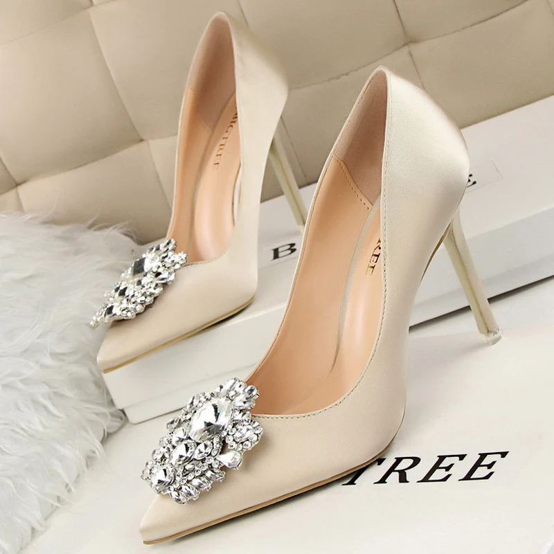BIGTREE Kitten Heels Metal Rhinestones Woman Pumps Wedding Shoes High Heels Shoes Gold Silver Sexy Party Shoes Large size 43 - Image 4