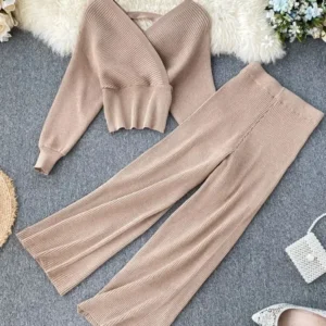 Women's High Waist Bright Silk Knit Bag Hip Skirt Two-piece Fashion V-neck Sweater Bat Sleeve Two-piece Women's Sets JP127