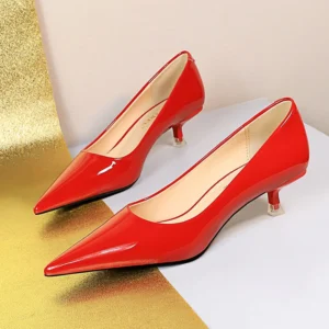 Patent Leather Mid Heel Women Shoes 2025 Spring New Kitten Heels 4.5 Cm Pointed Shoes Women Pumps Occupational OL Office Heels