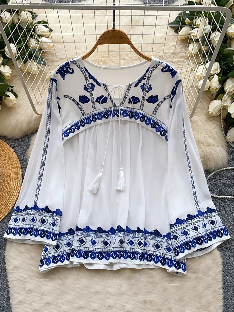 Spring Autumn Art Retro Embroidered Blouse Top Women's New Lace Up Horn Sleeve Set Versatile Loose Casual Top Female D17