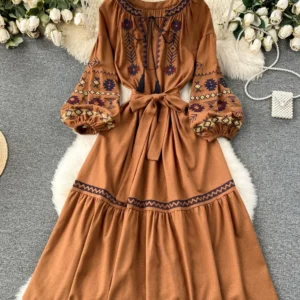 Women Bohemian Vacation Dress Travel Wear Sweet Western-style Embroidery Loose Waist Large Hem Midi Length Vestidos DS001