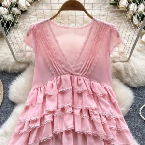 Summer Outfit New Women's V-neck Lace Patchwork Chiffon Top Fashionable Sexy Elegant Ruffle Edge Blouse H03